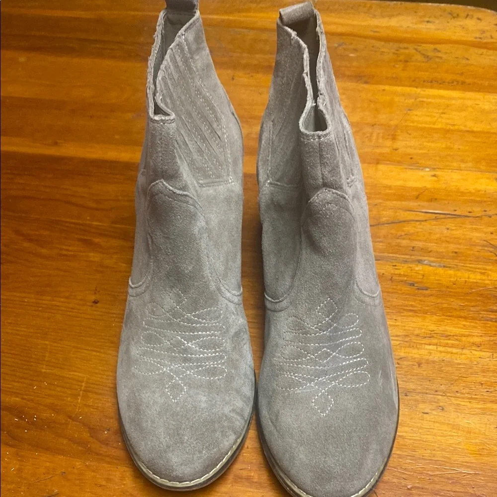 Franco Fortini Gray Suede Cheney Ankle Booties